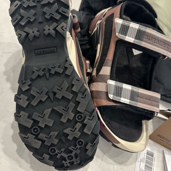 BURBERRY ARTHUR PRINT GRIP SPORTY(DESIGNER DAD)SANDALS DARKBIRCH BROWNCHK 11B/41 - Picture 3 of 10
